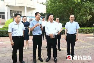 小特洛伊-布朗：我认为戈贝尔已经是DPOY了 他打得很好